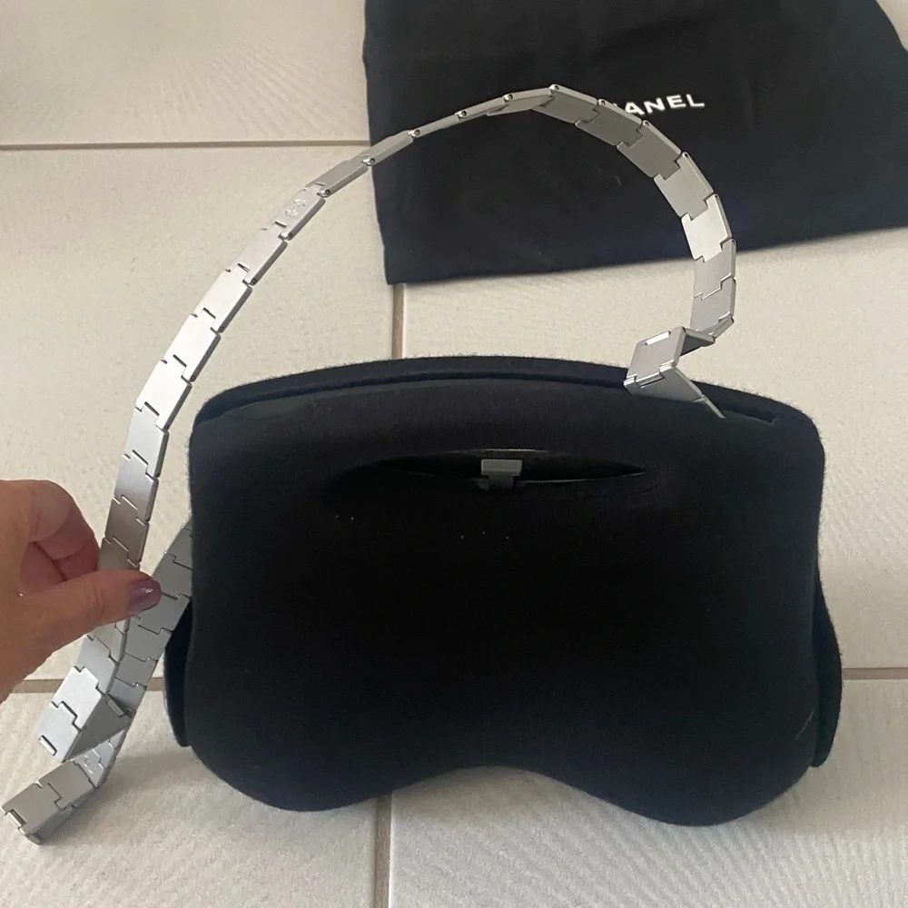 RARE collector item CHANEL Black jersey Millenium 2005 frame BUTT Bag vintage